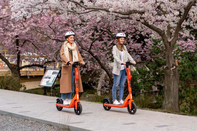 Read more about the article Neuron’s new report shows how e-scooters are supporting prosperity and accessibility in New Zealand